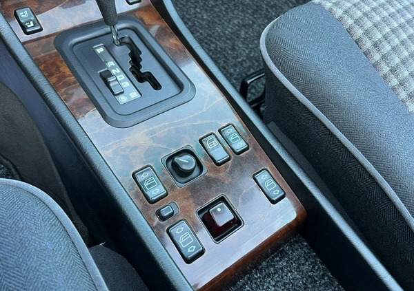 Mercedes-Benz Klasa E cena 79900 przebieg: 241000, rok produkcji 1995 z Wołomin małe 352